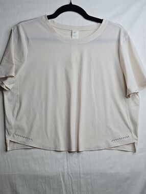 Fabletics Cropped Ivory Activewear